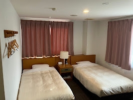 【素泊まり・禁煙・ツイン】行橋駅西口(特急停車駅)より徒歩3分♪　ベッド幅１１０cm×２台