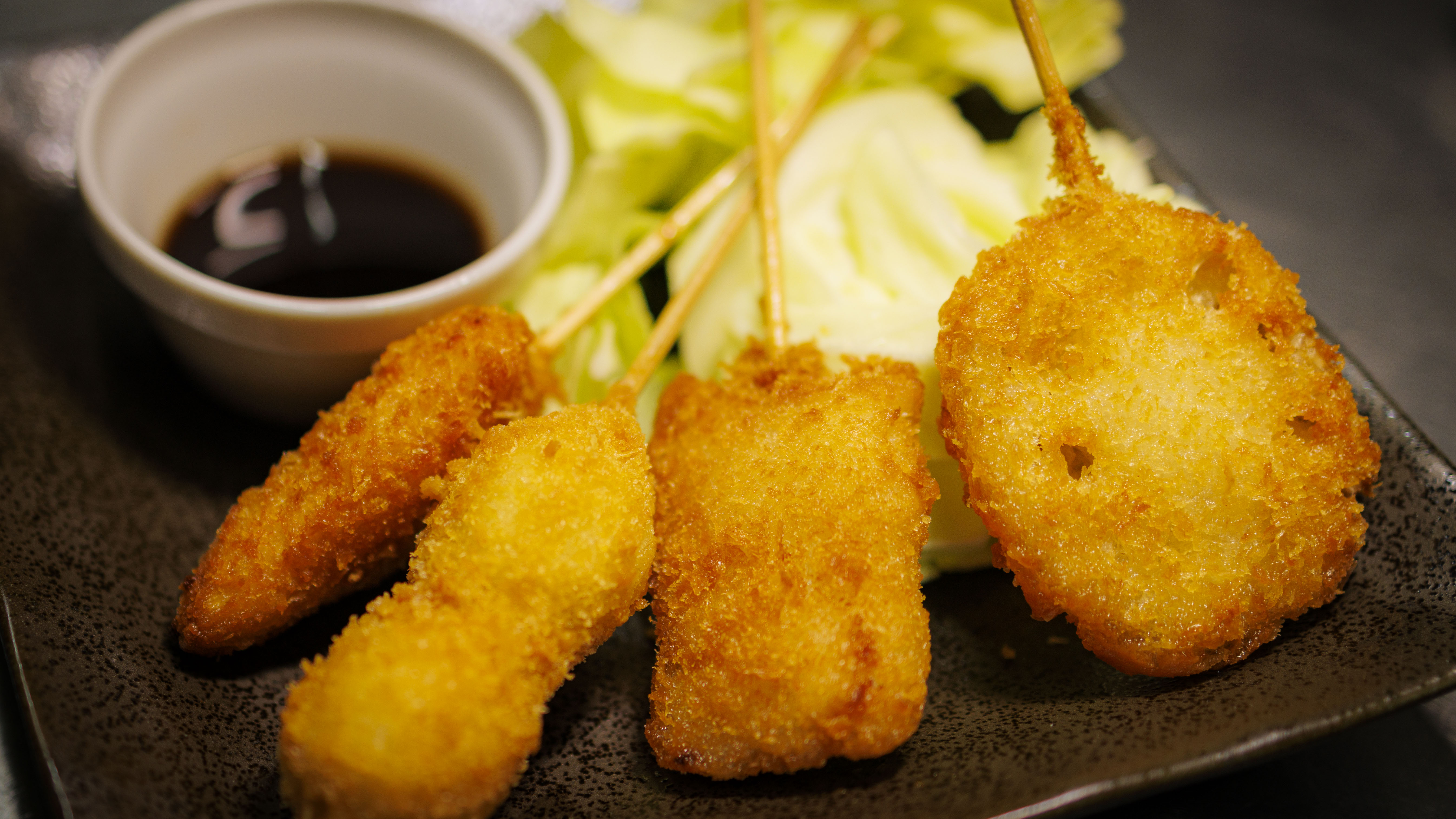 串カツ盛り合わせ（税込650円）