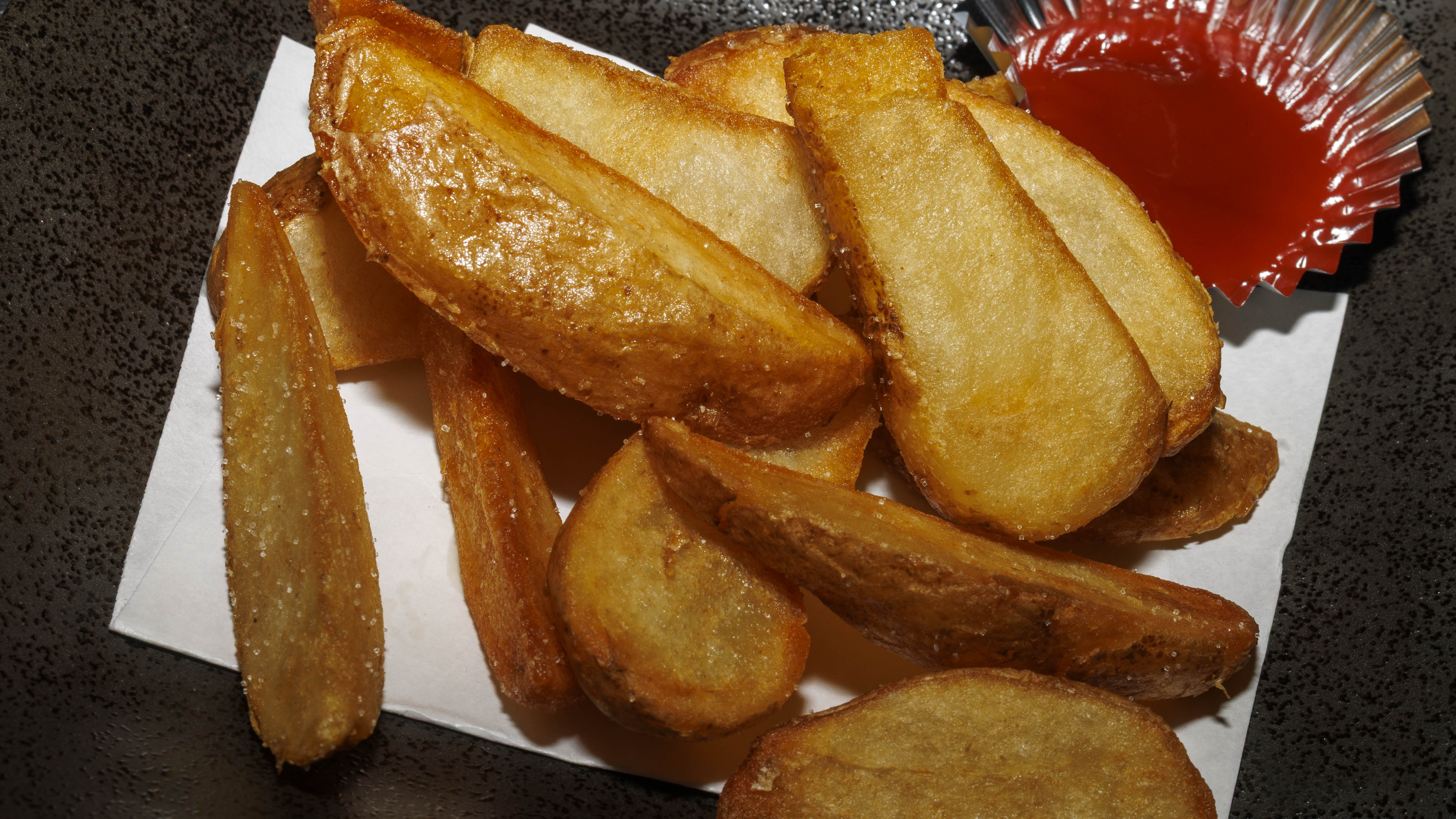 ポテトフライ（税込430円）