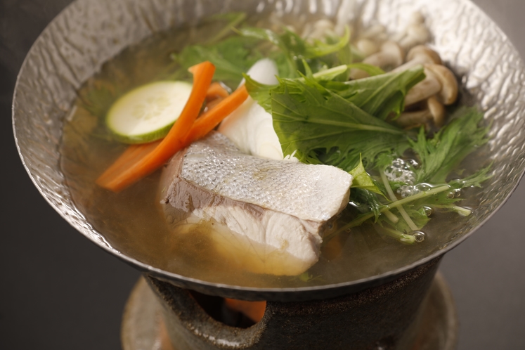 「県魚を使った浜ちゃん鍋」として親しまれる郷土料理 