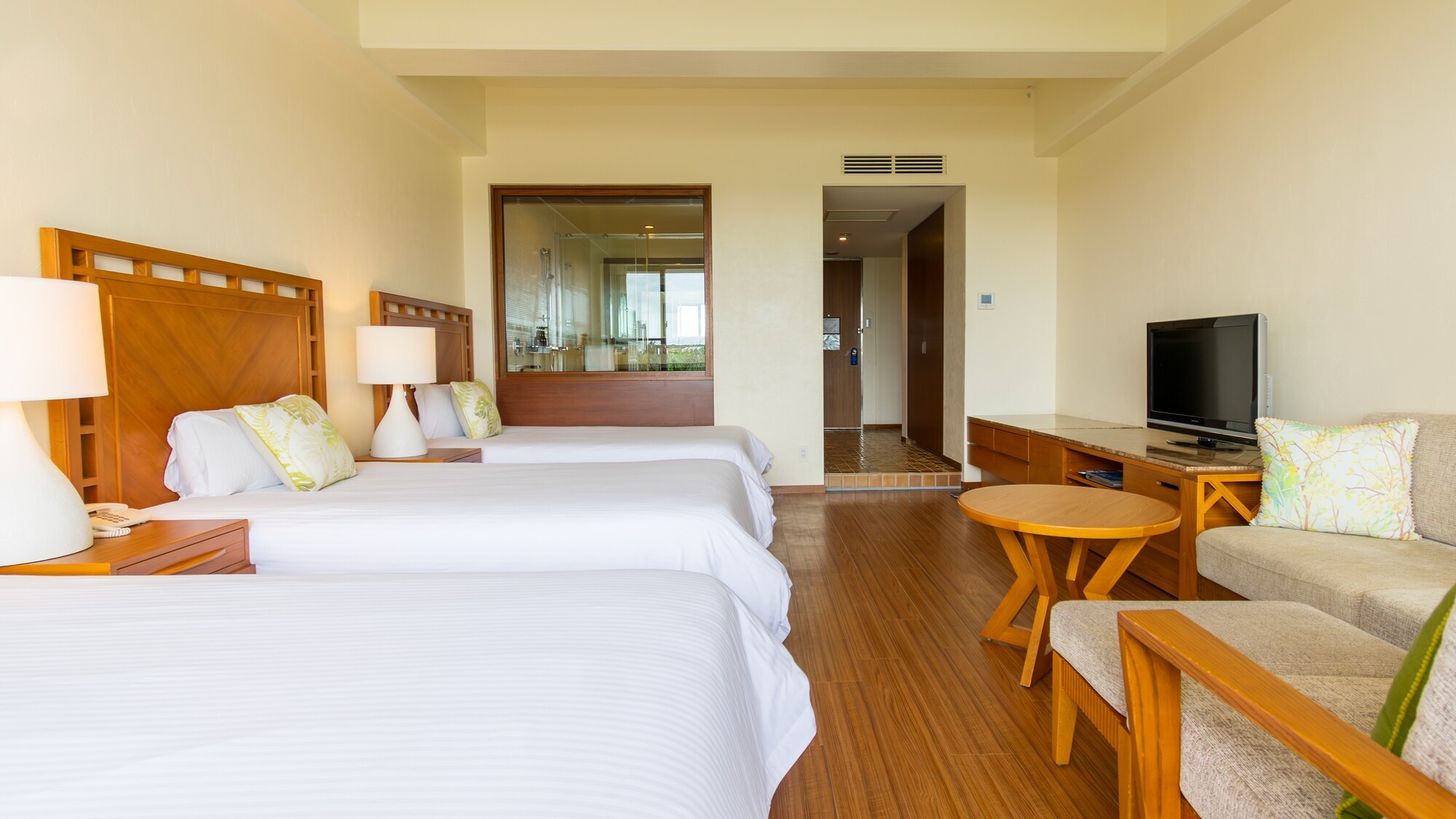 ナチュラルDXはベット3台並ぶお部屋です