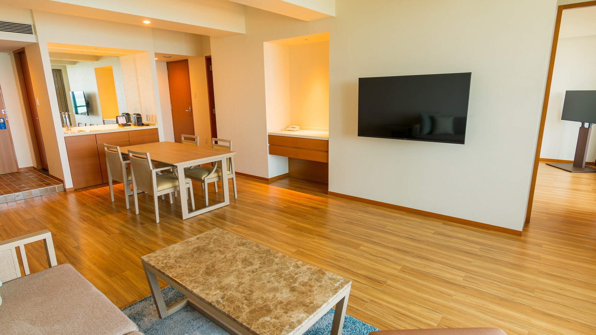 リビングルーム（MBスイート）