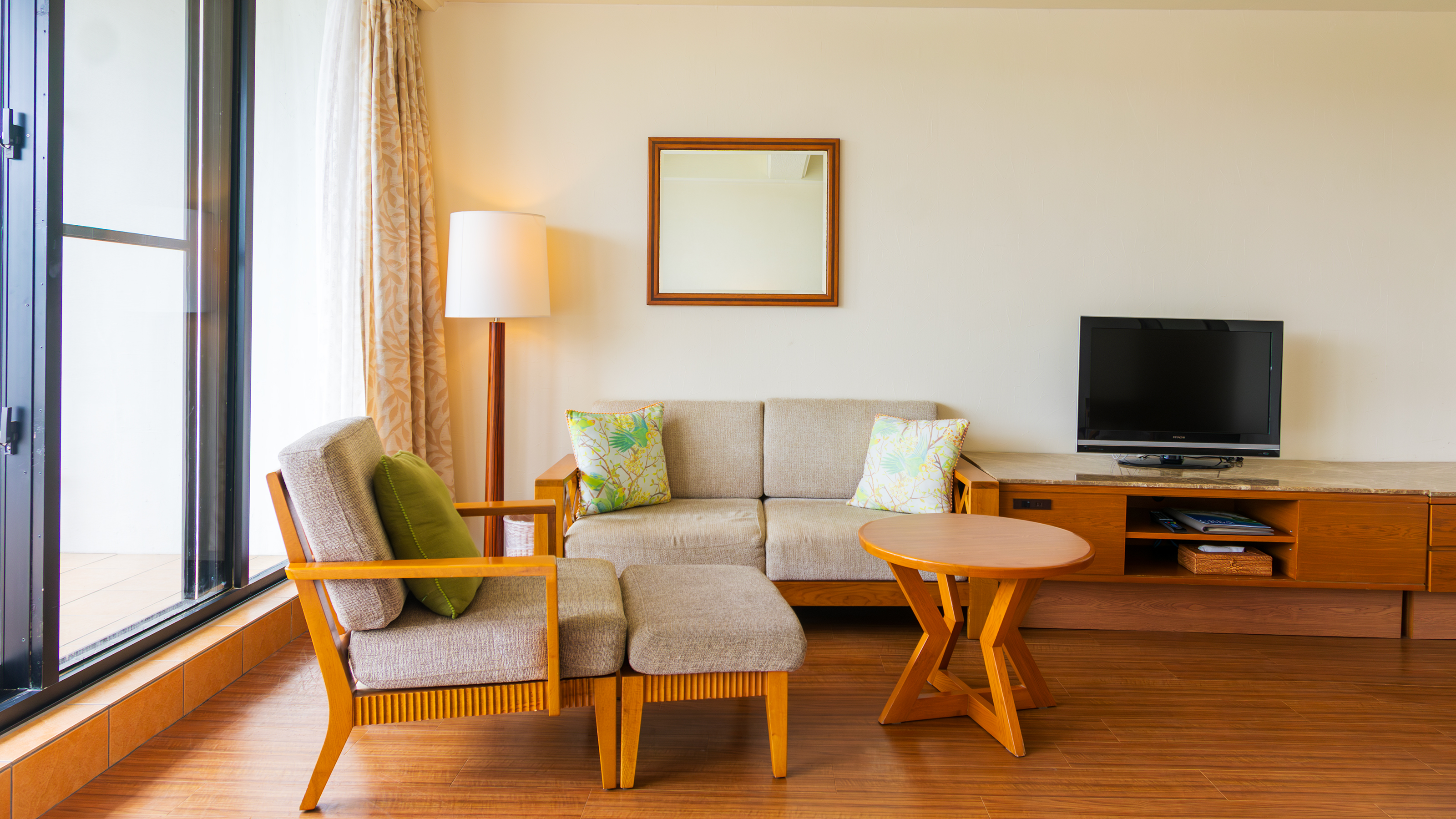 ナチュラルラグジュアリー　ソファ