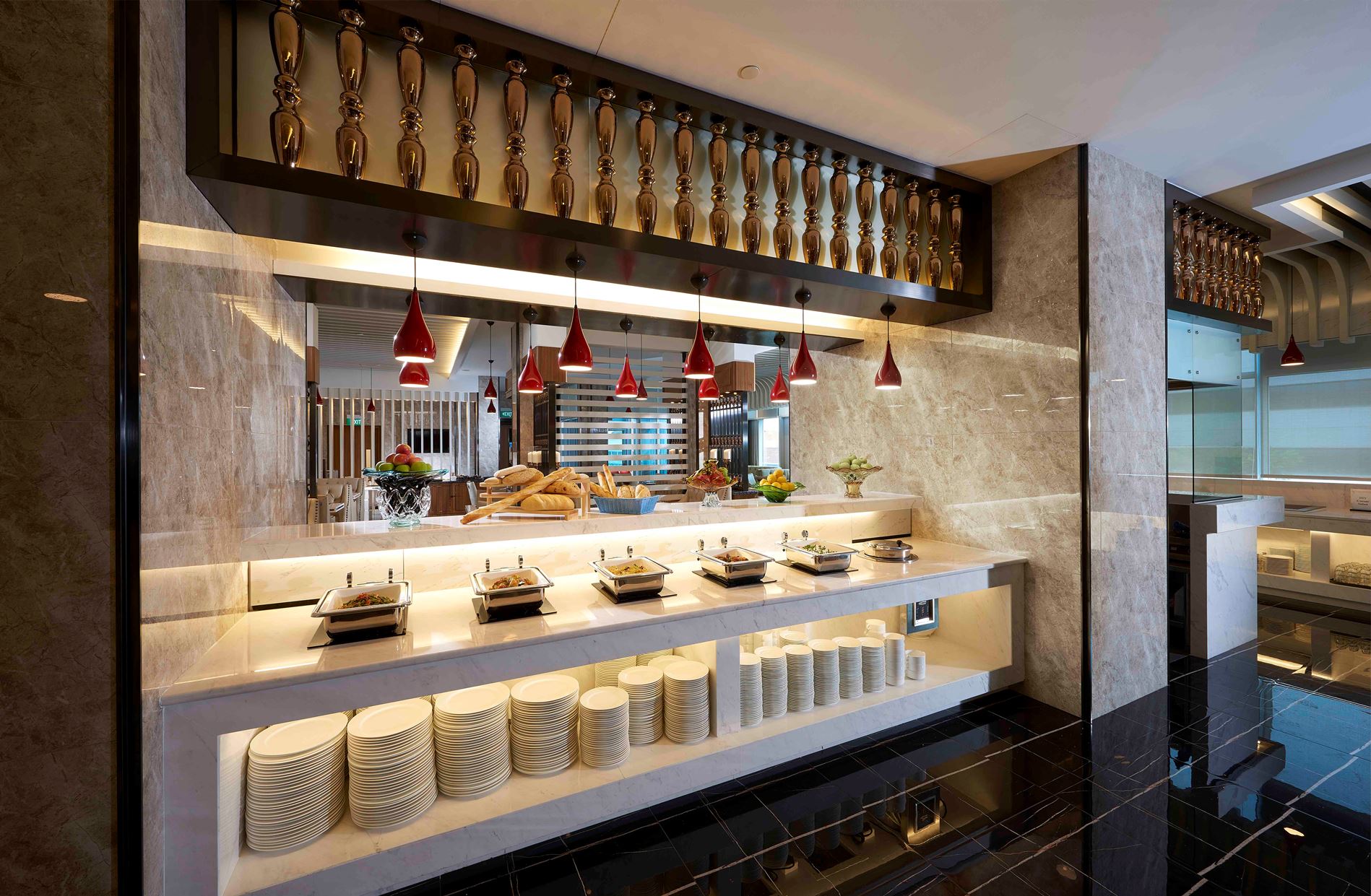 レストラン「ロヤール」