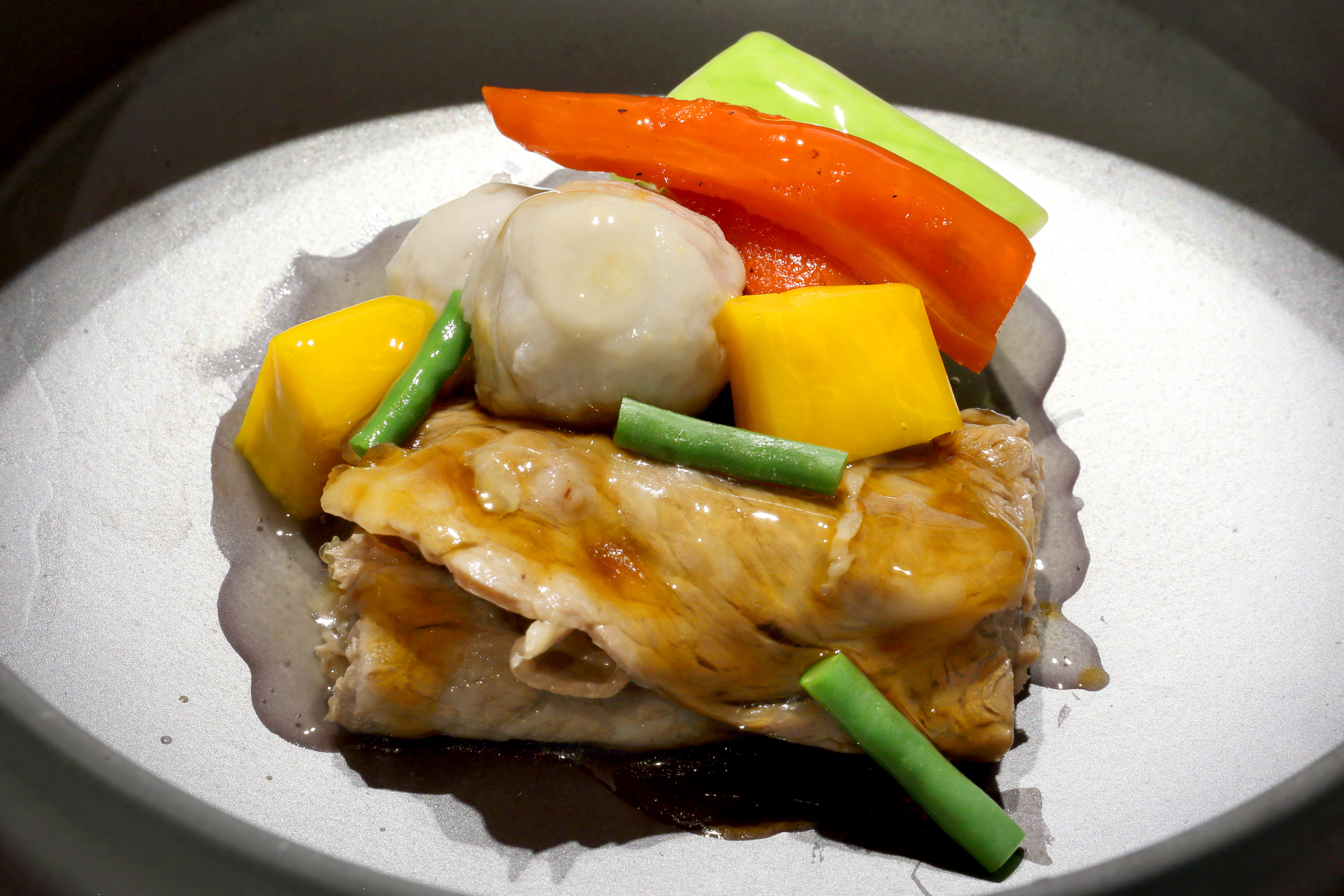 料理　煮物　／　黒毛和牛柔らか煮