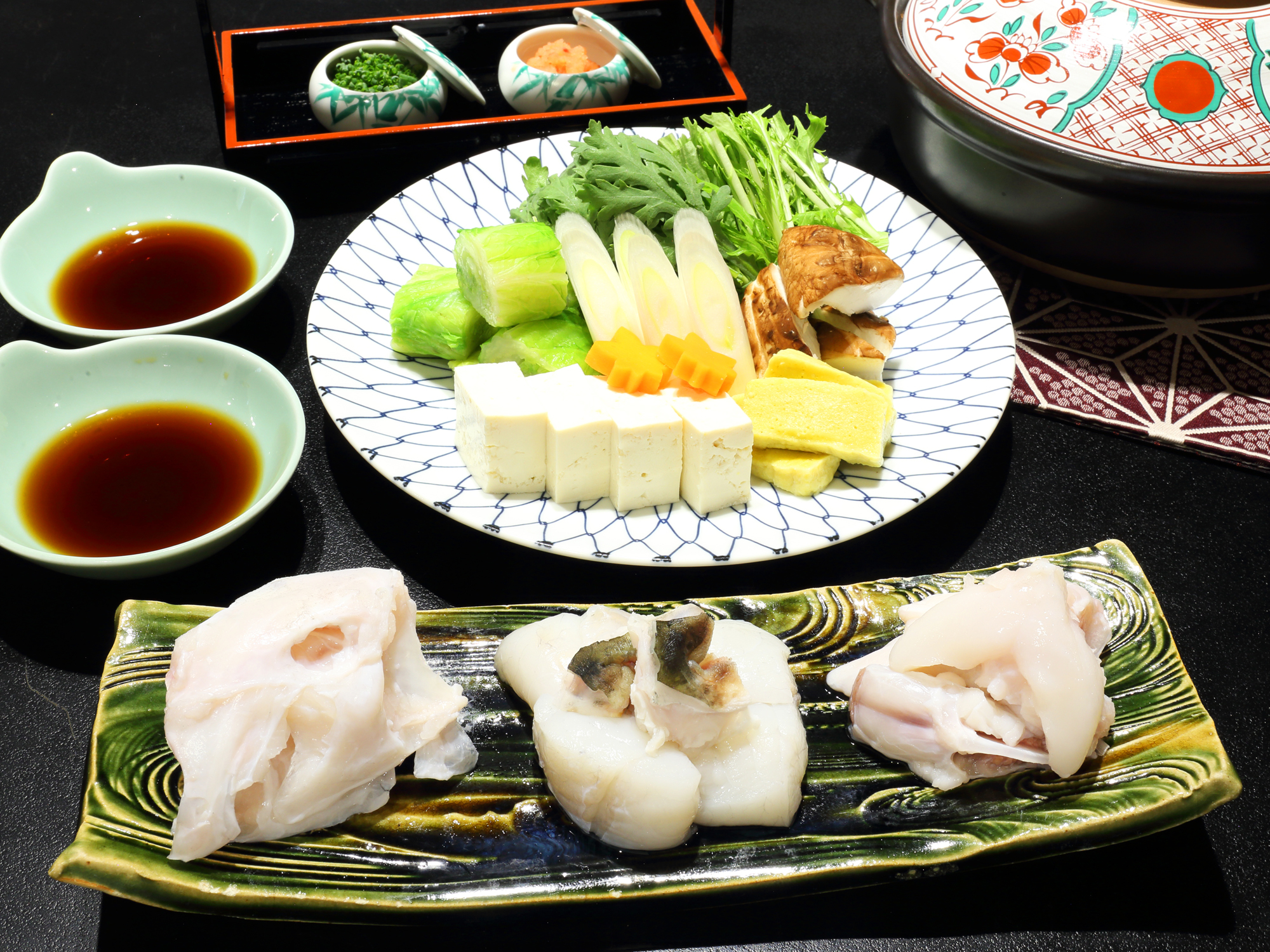 料理　ふぐ尽くし会席（3）　／　とらふぐちり鍋