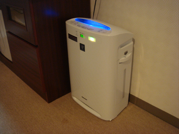Air purifier humidifier (smoking room)