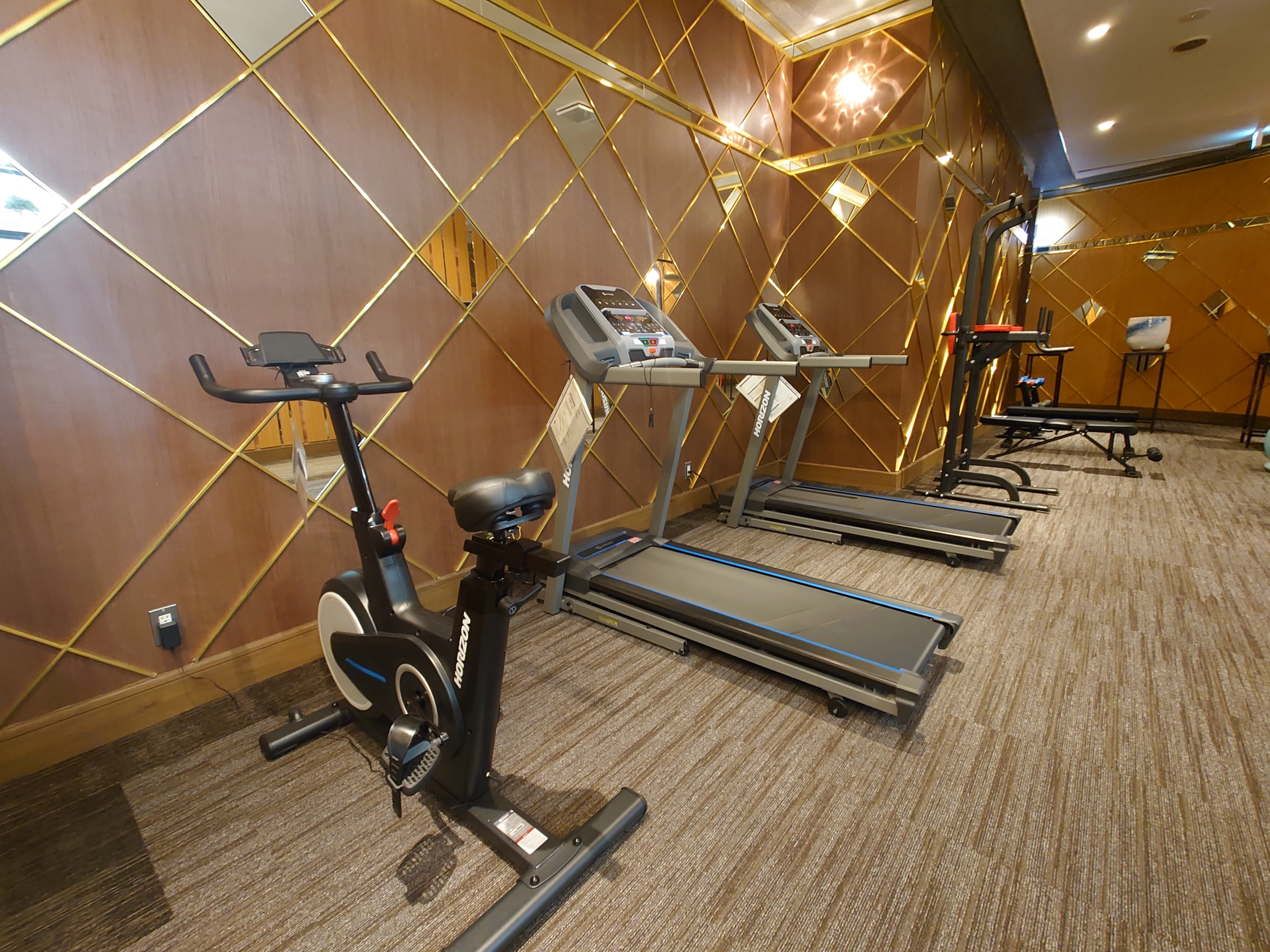 2025年11月23日フィットネス・卓球コーナーがNEWオープン！！ご利用時間は9：00～21：00です。