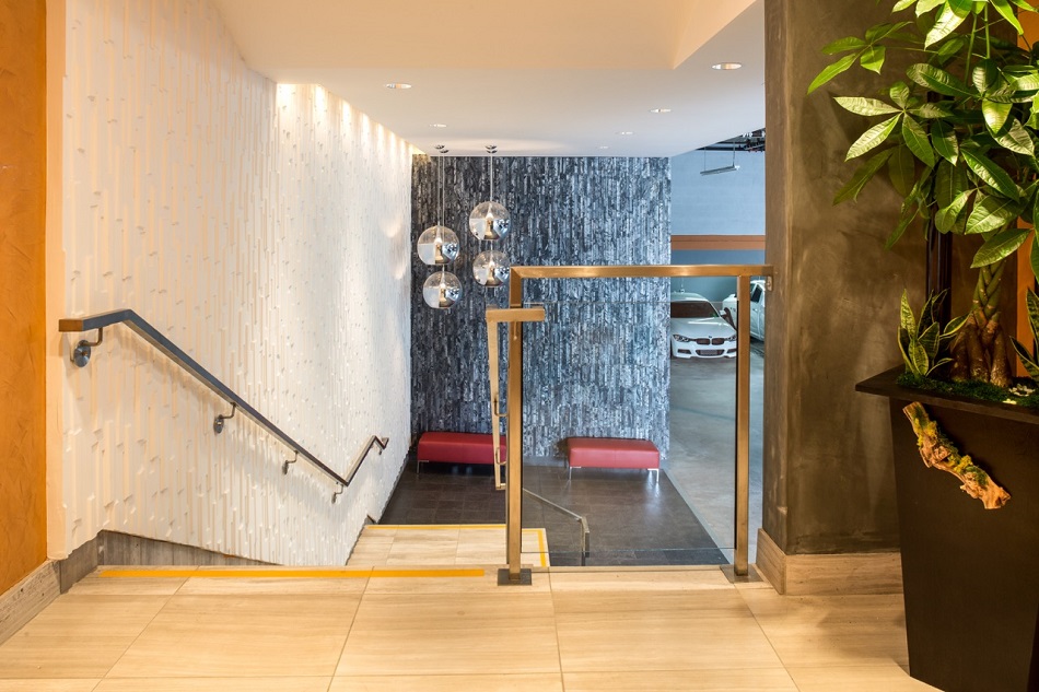 パーキングエントランス