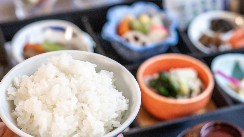 【年末年始／朝食のみ】夕食なしのシンプルステイ◆お正月◆越後湯沢温泉とにいがた朝ご飯（朝食付）