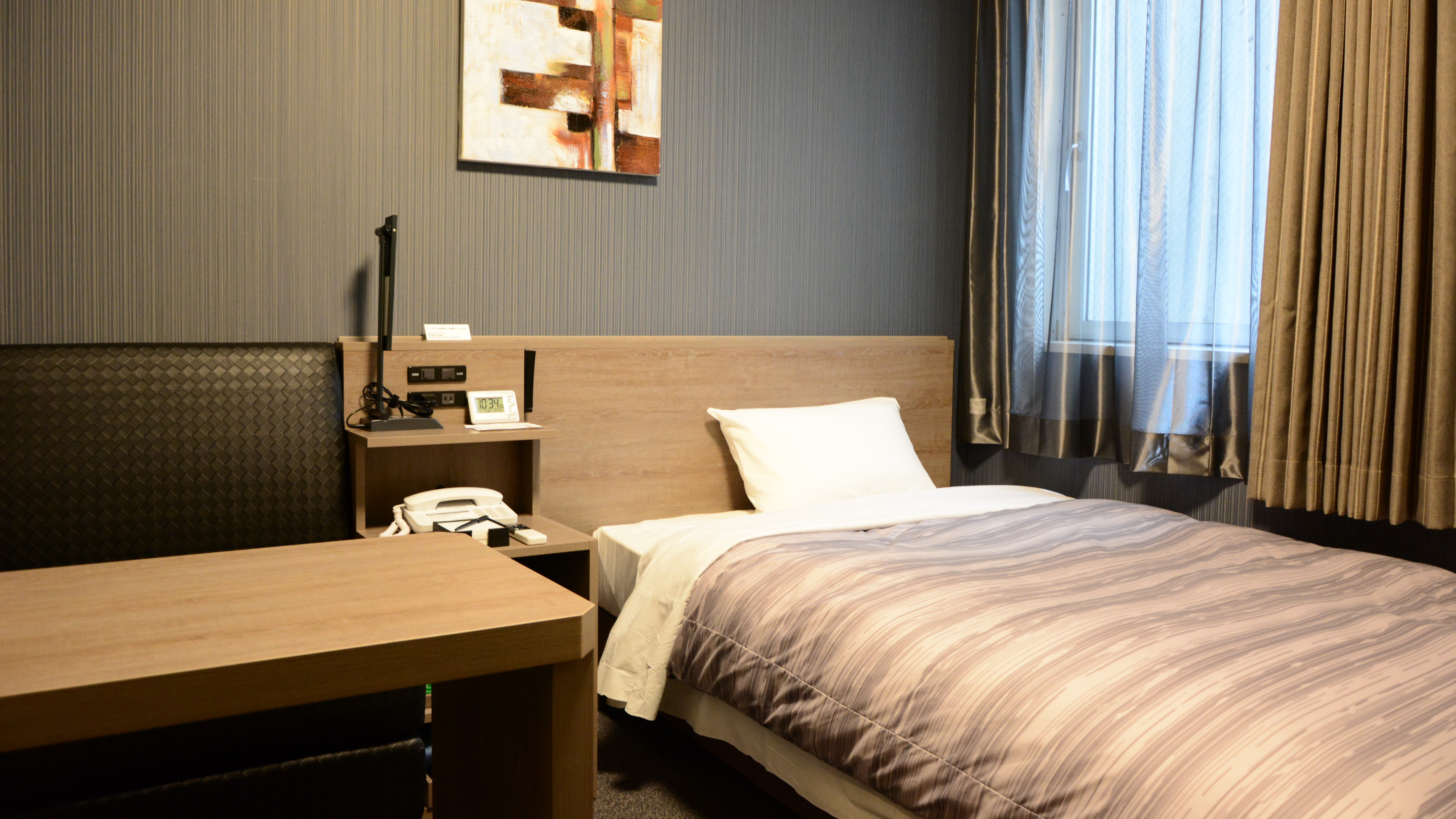 シングルルームC