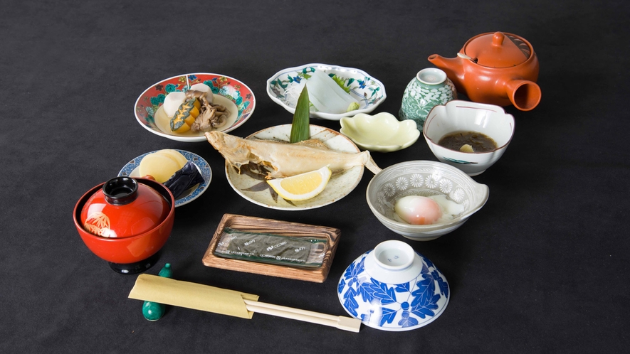 *【朝食一例】朝から手作りの和食をお腹いっぱいお召し上がりください！