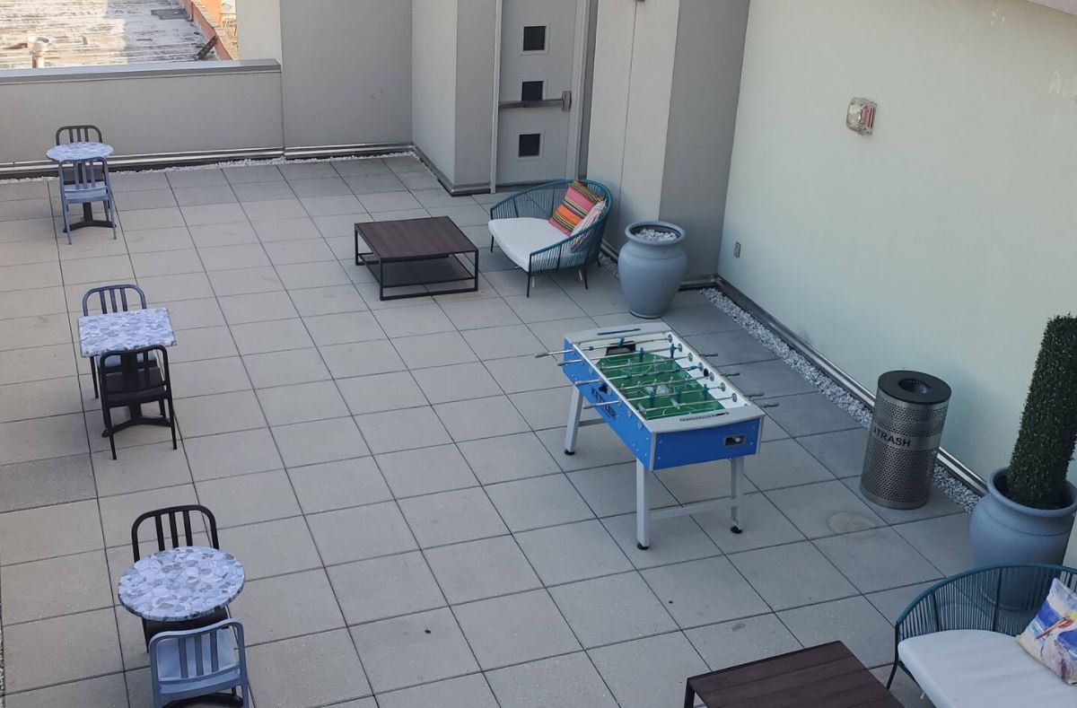 ルーフトップラウンジ