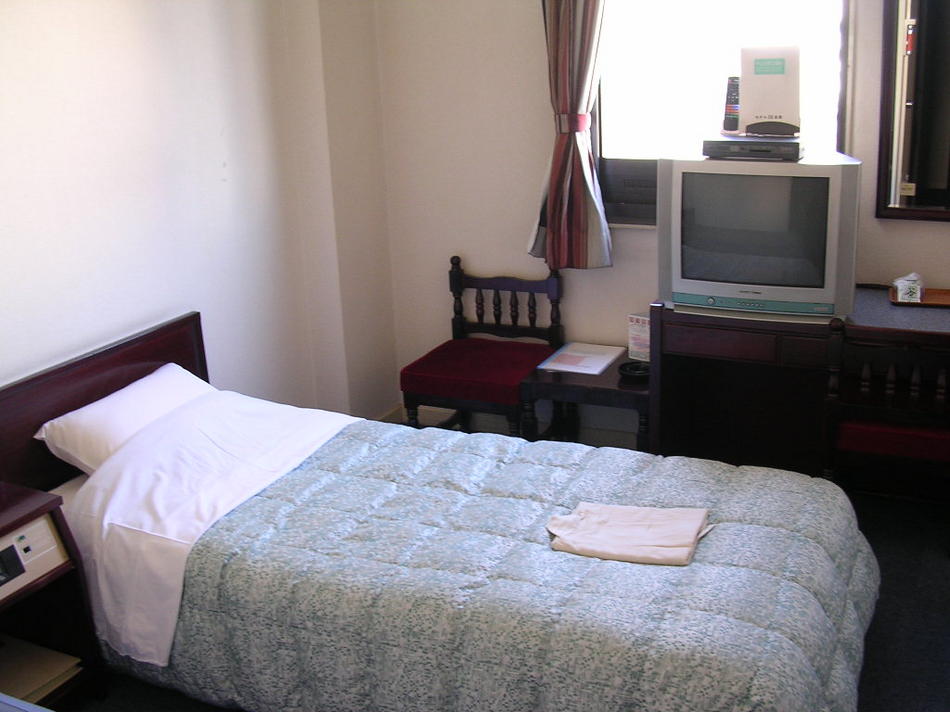 Single [7m2, 97cm wide bed]