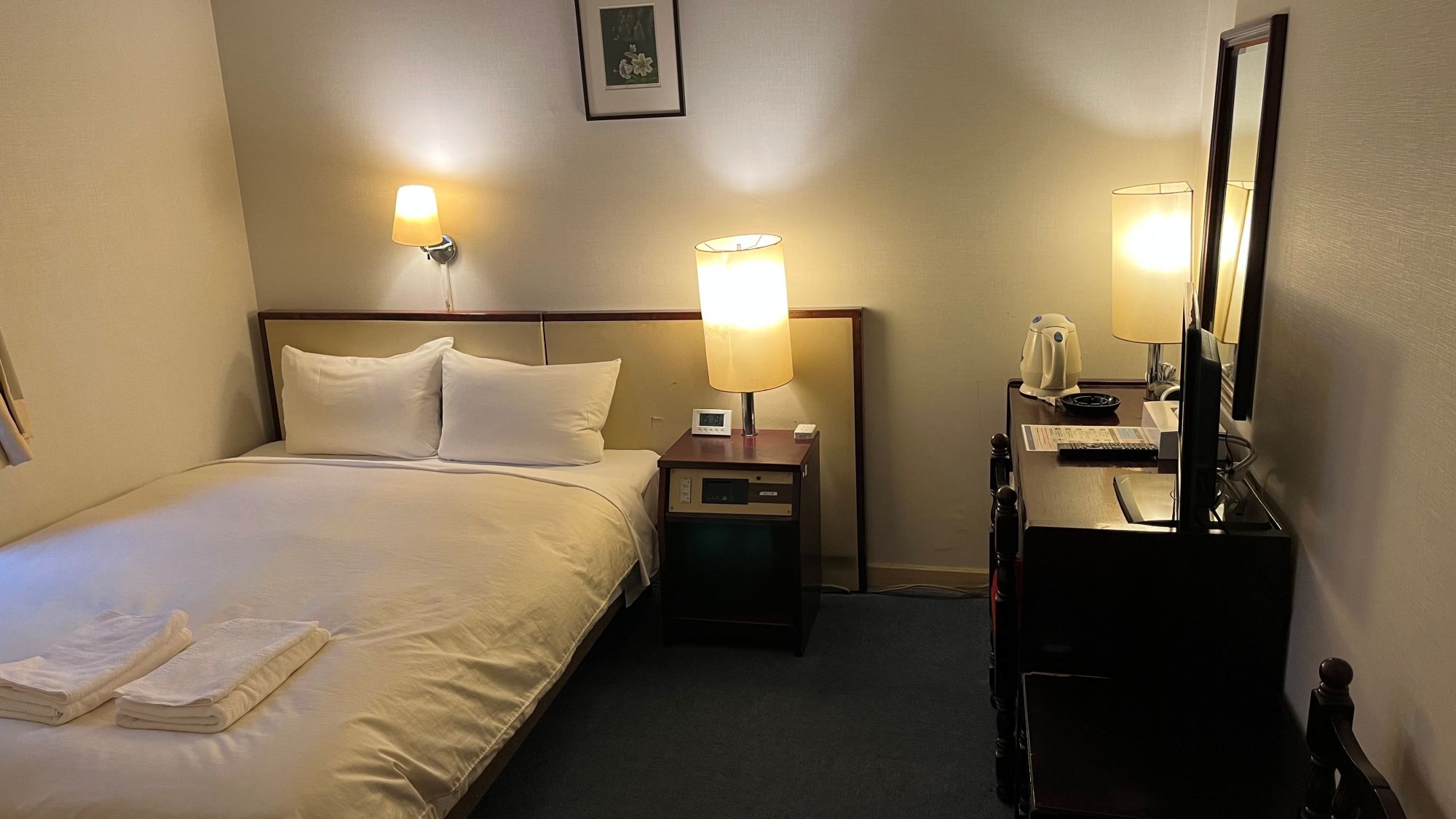 ダブル／11平米・140センチ幅ベッド