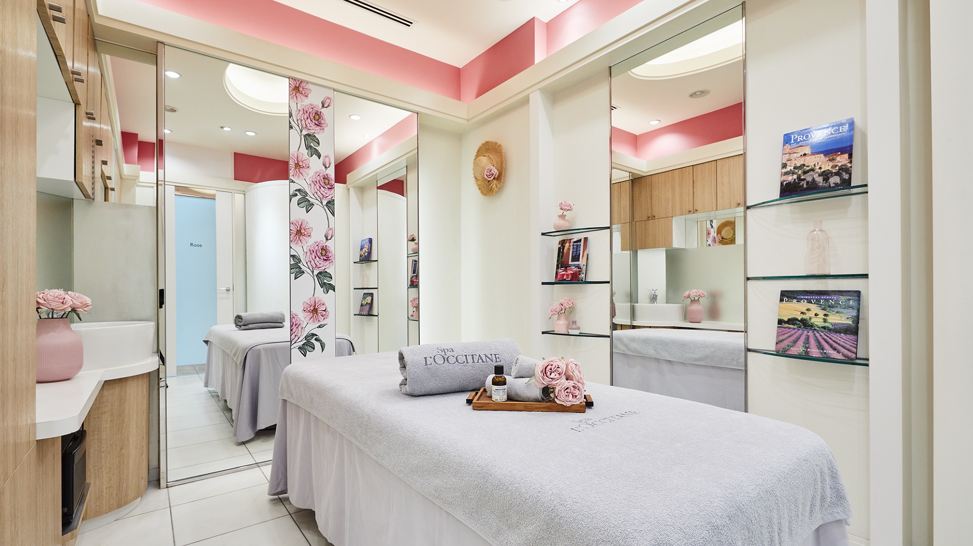 トリートメントルーム「Rose」（ローズ）