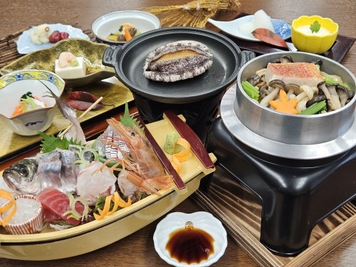 「季節限定」鮑踊り焼き＆金目鯛釜飯プラン