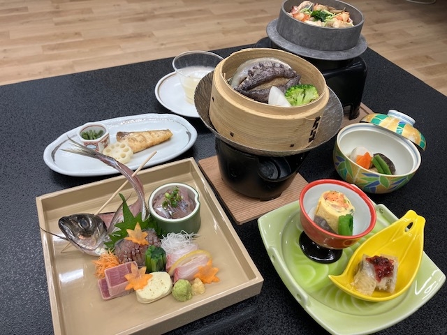 「季節限定」鮑源泉蒸し＆海鮮釜飯プラン