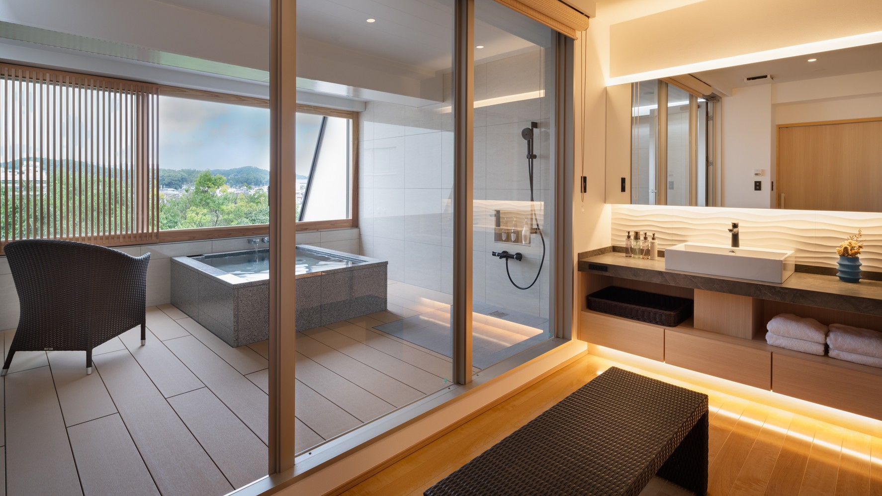 デラックス60平米B（ワイド露天風呂ルーム付）