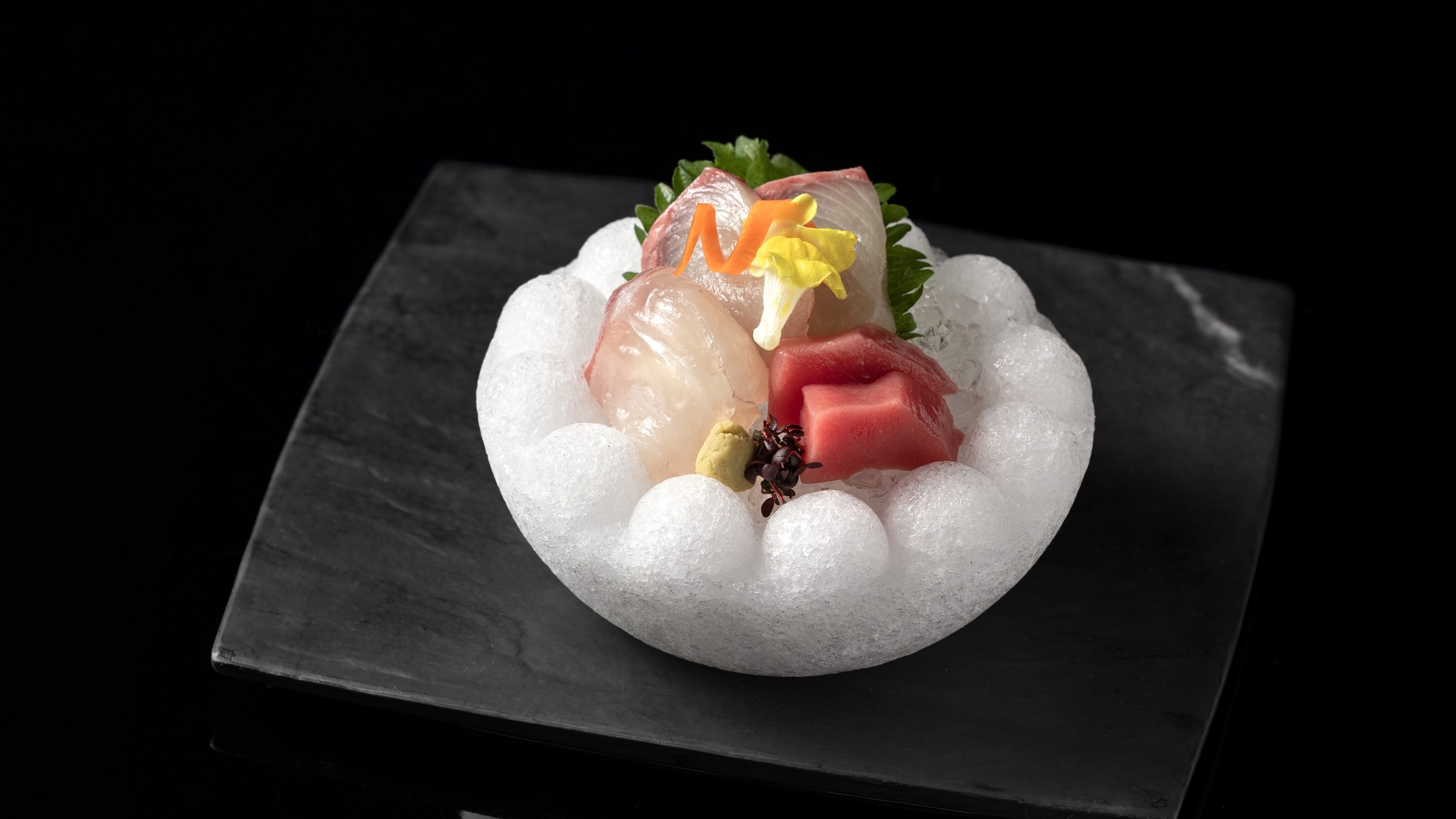 当館売筋１位【ブランド佐賀牛付料理長お勧め上級会席】献立評価1.佐賀牛2.氷の器のお造り3.スープ鍋