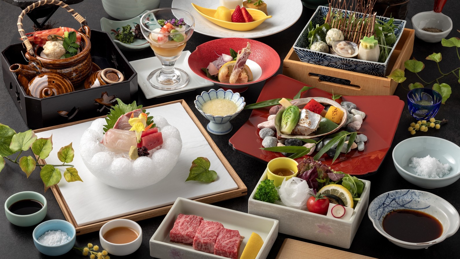 当館売筋１位【ブランド佐賀牛付料理長お勧め上級会席】献立評価1.佐賀牛2.氷の器のお造り3.スープ鍋