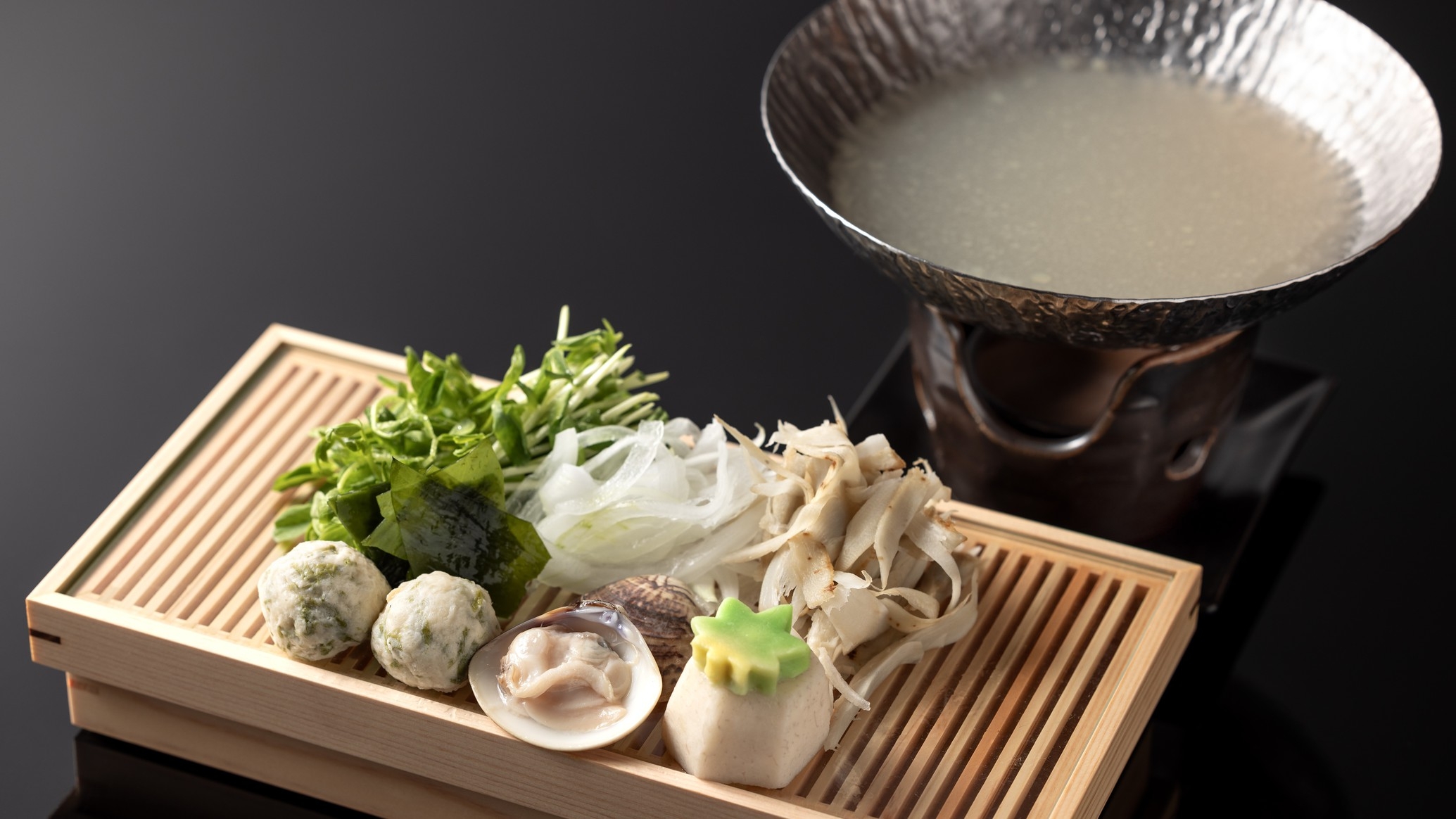 当館売筋１位【ブランド佐賀牛付料理長お勧め上級会席】献立評価1.佐賀牛2.氷の器のお造り3.スープ鍋