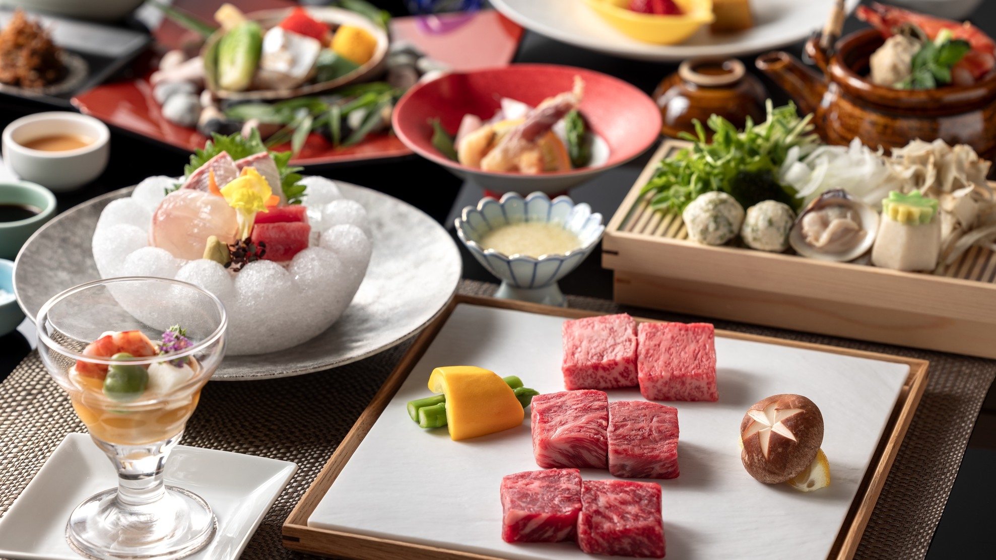 【上質牛食べ比べ】◆上級会席＆ブランド佐賀牛＆第２ブランド黒毛和牛＆和牛◆朝夕個室風