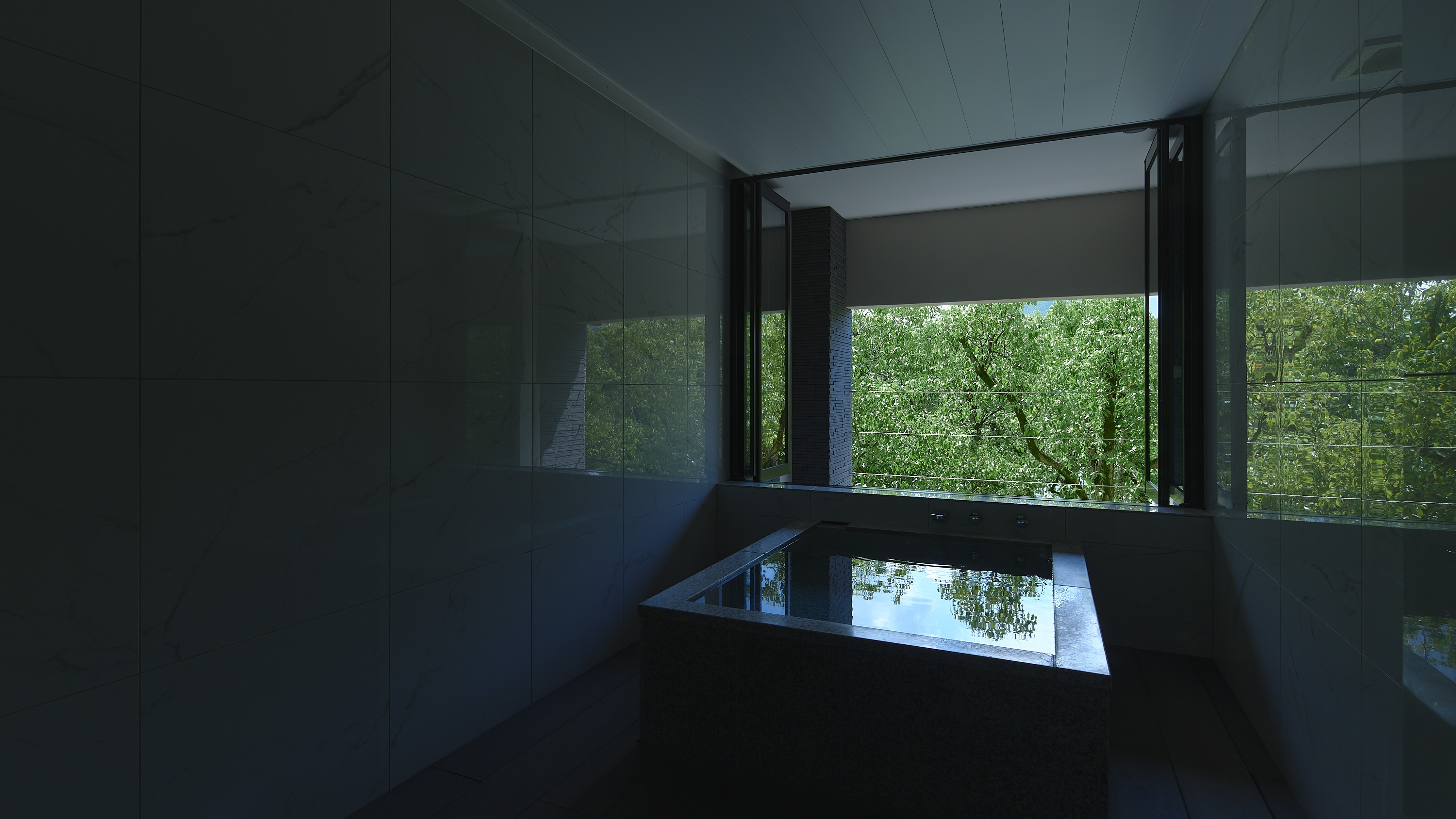 スイート80平米和洋室（贅沢半露天風呂付）