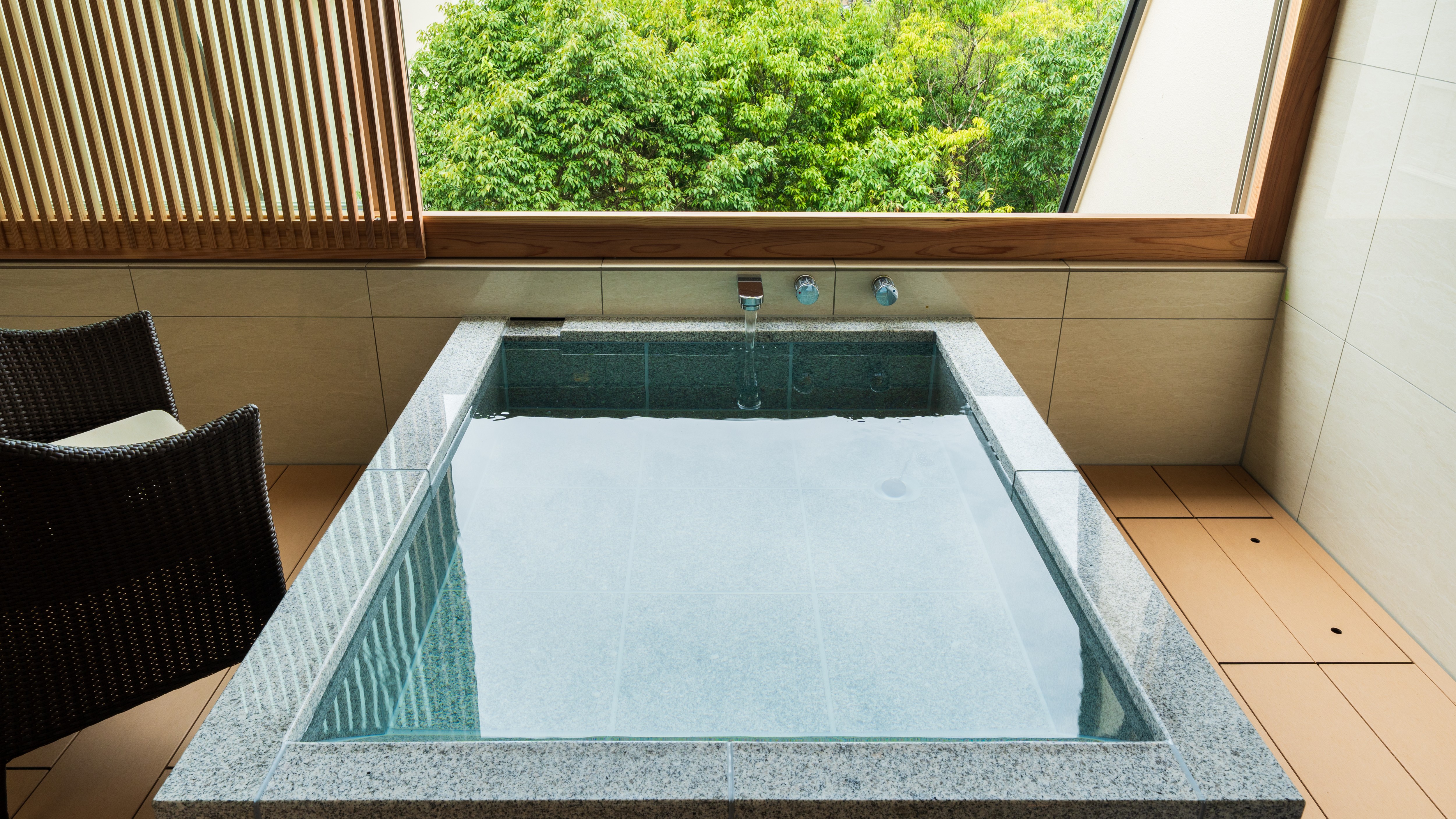 デラックス60平米B（ワイド露天風呂ルーム付）