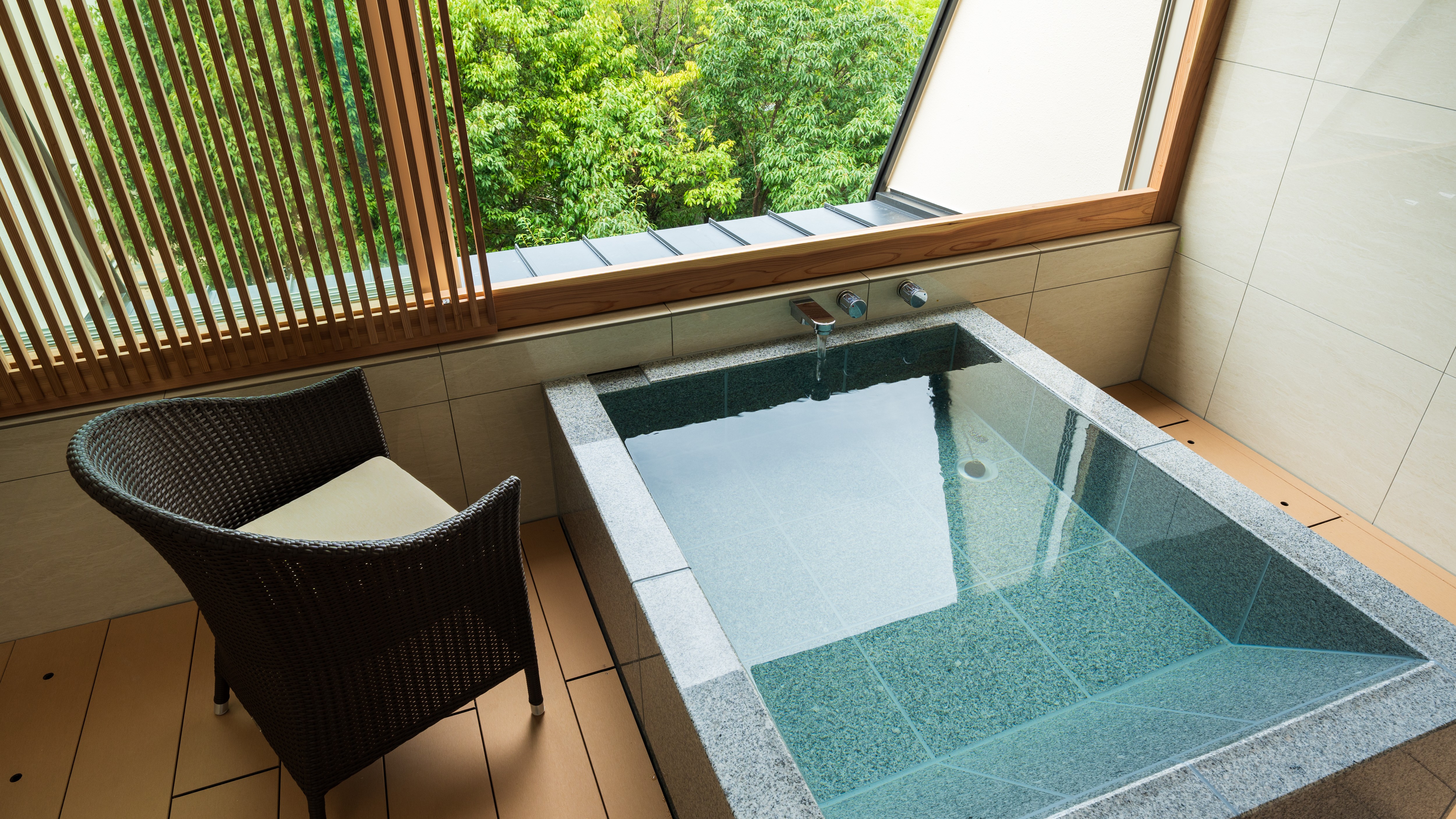 デラックス60平米A（ワイド露天風呂ルーム付）