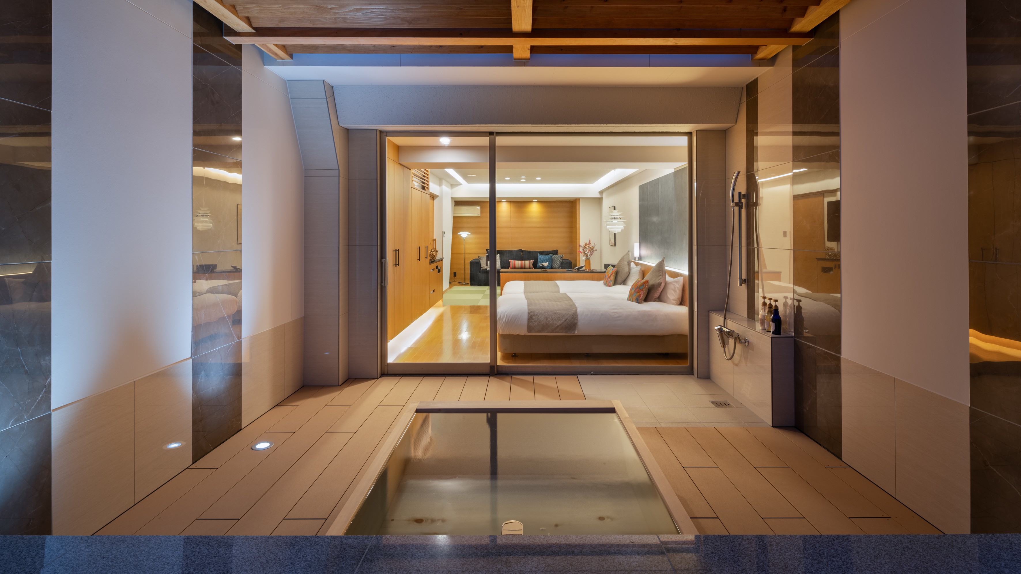 デラックス70平米和洋室C（ワイドひのき露天風呂ルーム）