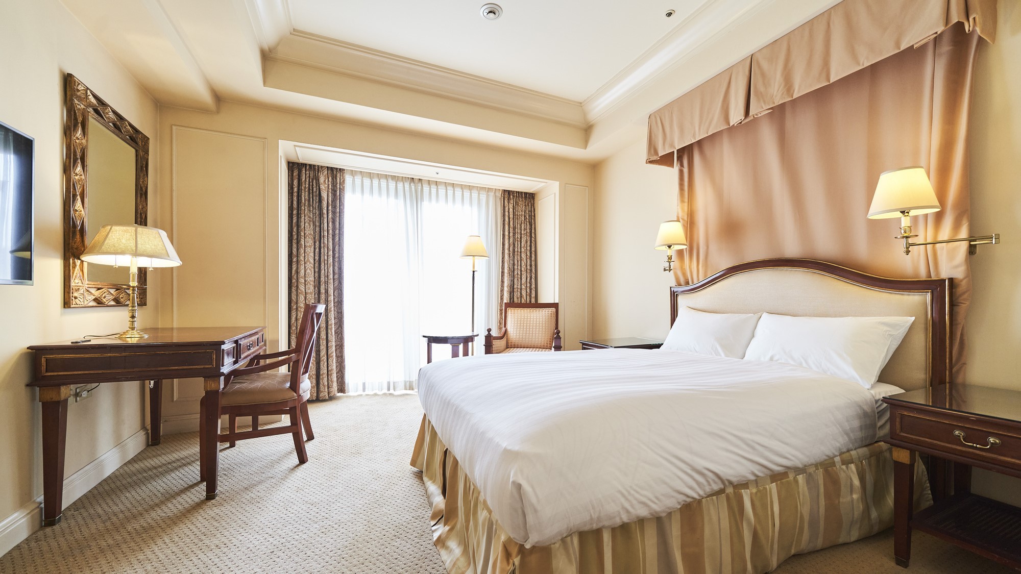 セミダブルルーム ベッドサイズ 130&times;200