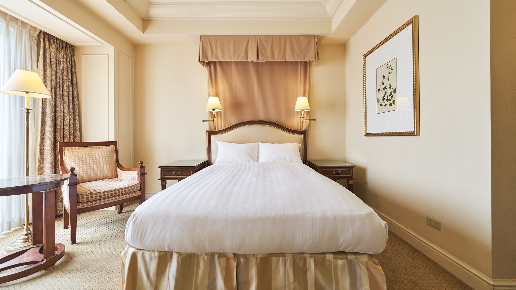 セミダブルルーム ベッドサイズ 130&times;200