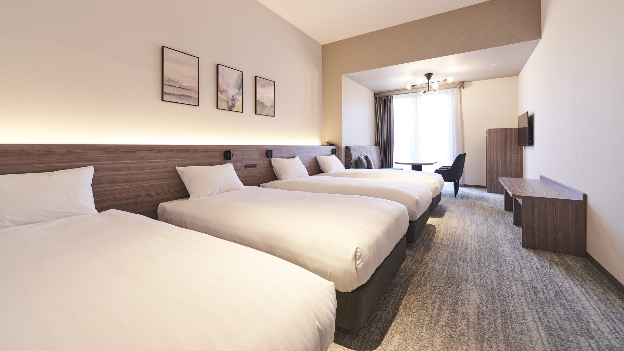 フォースルーム 100&times;200 4台