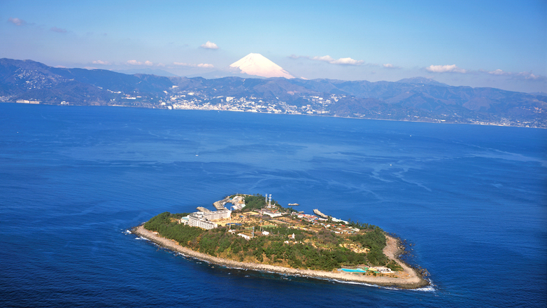 ハンモックに島Cafe・アドベンチャーが楽しめる初島へ♪【フェリー乗船券+R-Asia入園券】付き