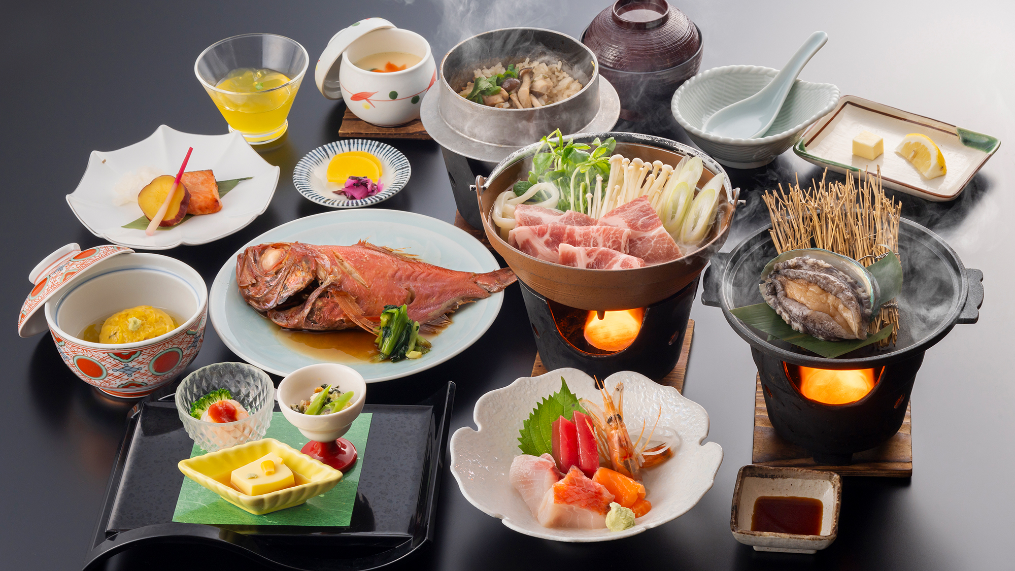 【白波会席】金目鯛の煮付けや鮑の踊り焼きを中心に、旬の味覚を楽しめるサンミ倶楽部のスタンダード会席