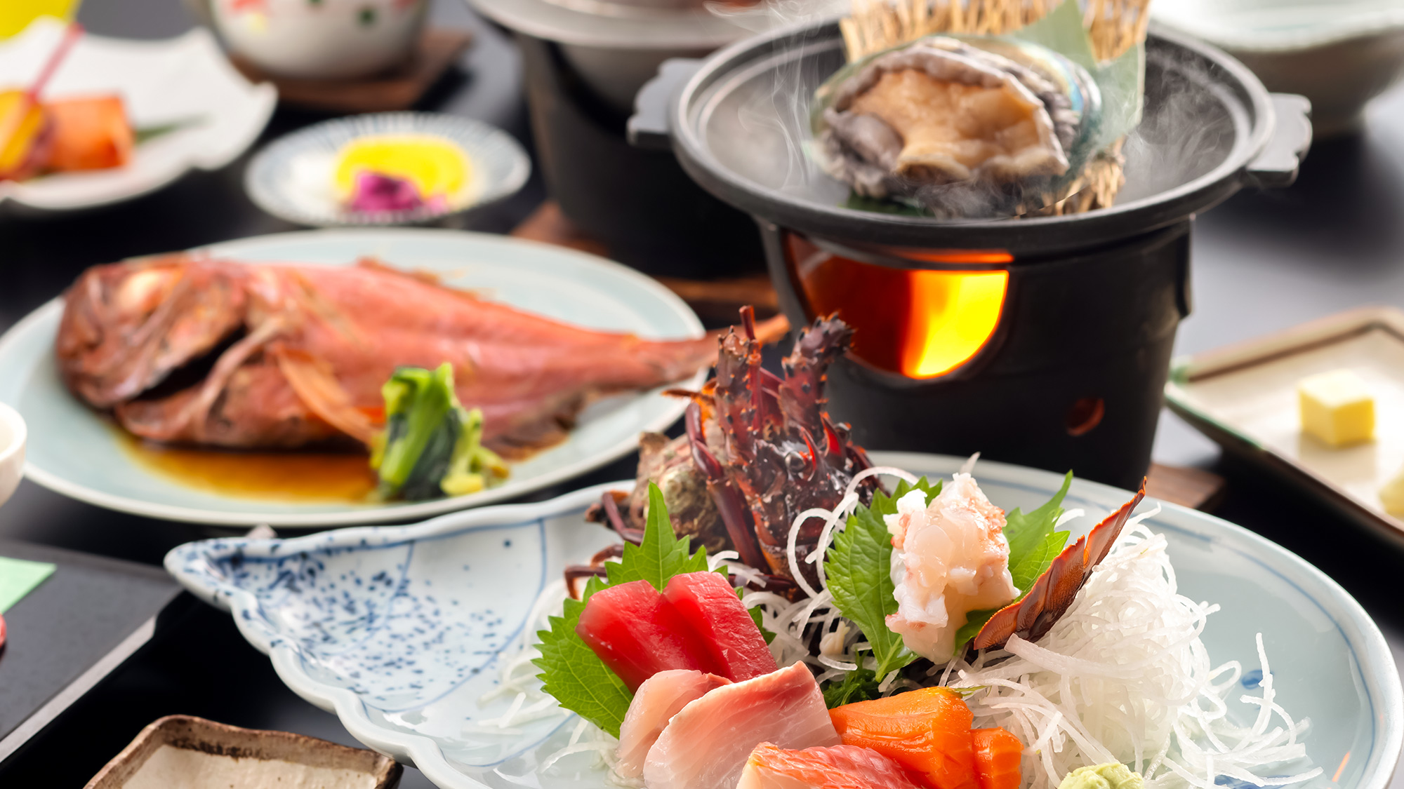 【海光会席】金目鯛に鮑、地魚のお刺身盛り合わせも