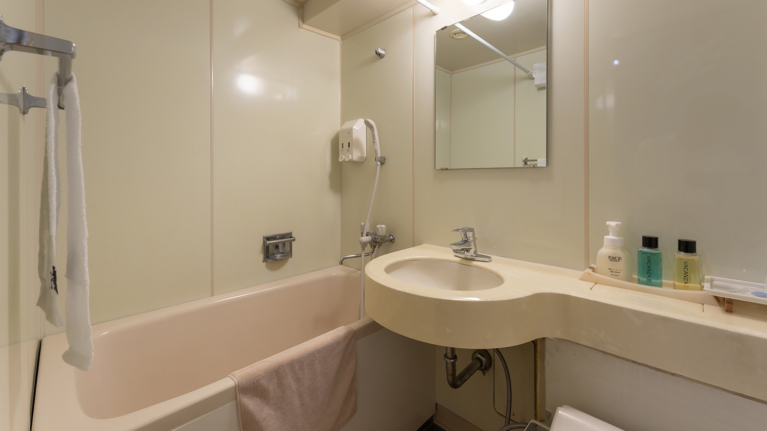 【3階洋室シングル】浴槽・トイレ・洗面台が一体化した３点式ユニットバス