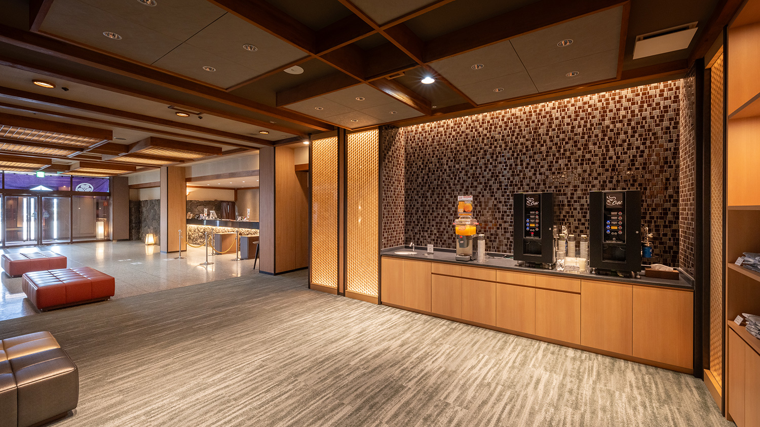 ロビー・ウエルカムドリンクコーナー