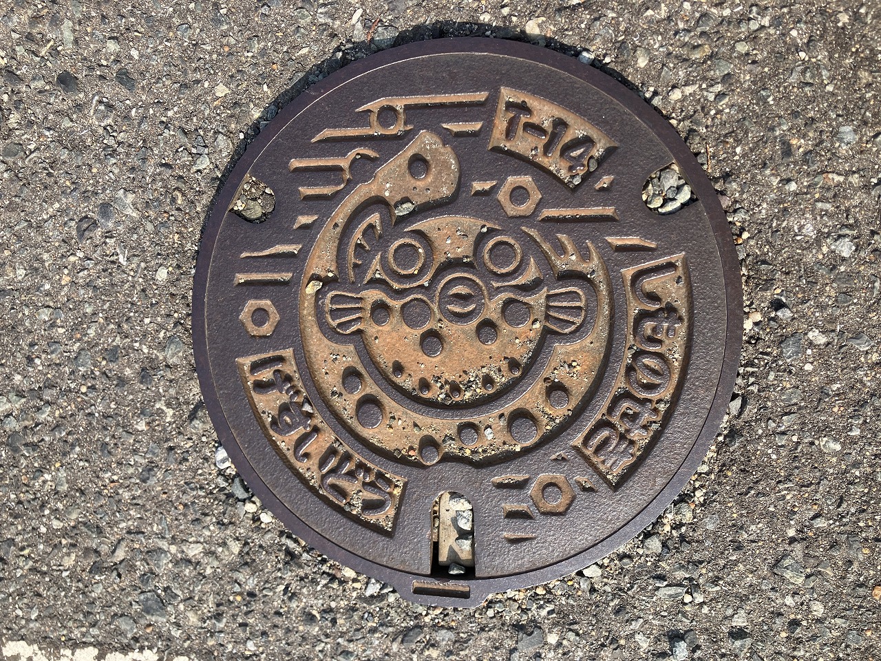 ふぐのマンホール