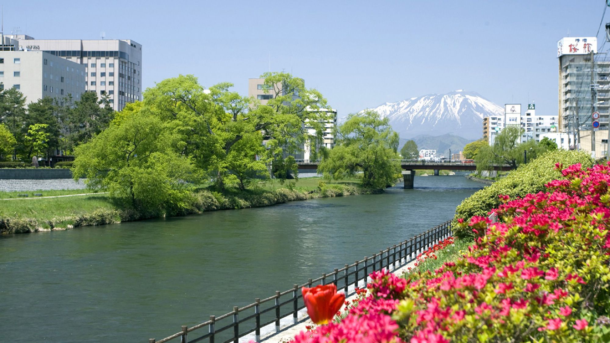 ◆岩手山と北上川