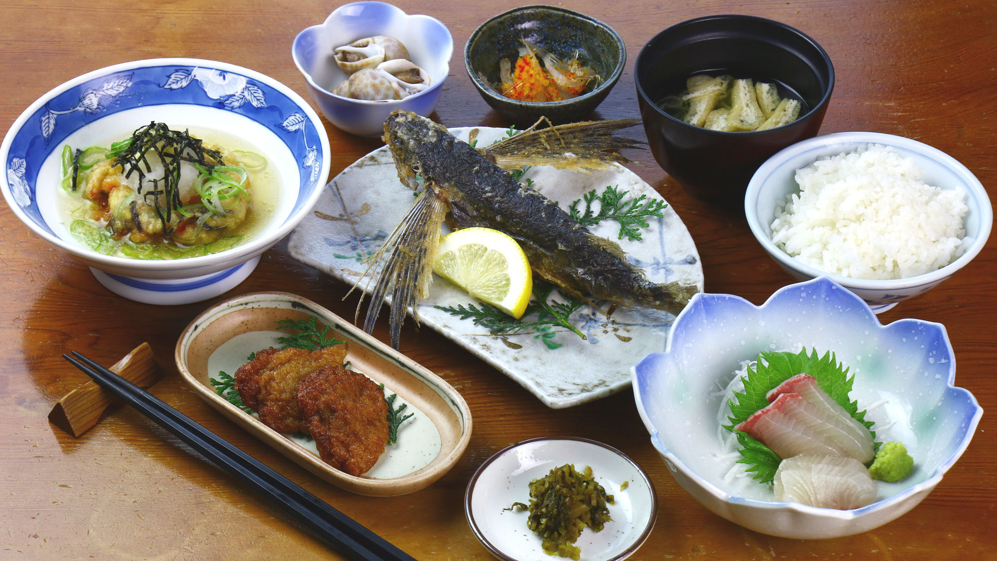 【一泊夕食】夕食は宿でゆっくりのんびり〜な、屋久島旅行。〇トビウオの姿揚げ付き！