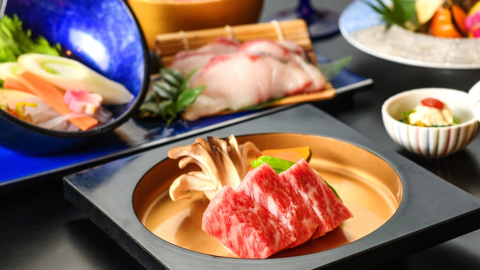 【半個室でお食事】近江牛ステーキ、すだち鰤のしゃぶしゃぶを楽しむ冬のグルメ会席