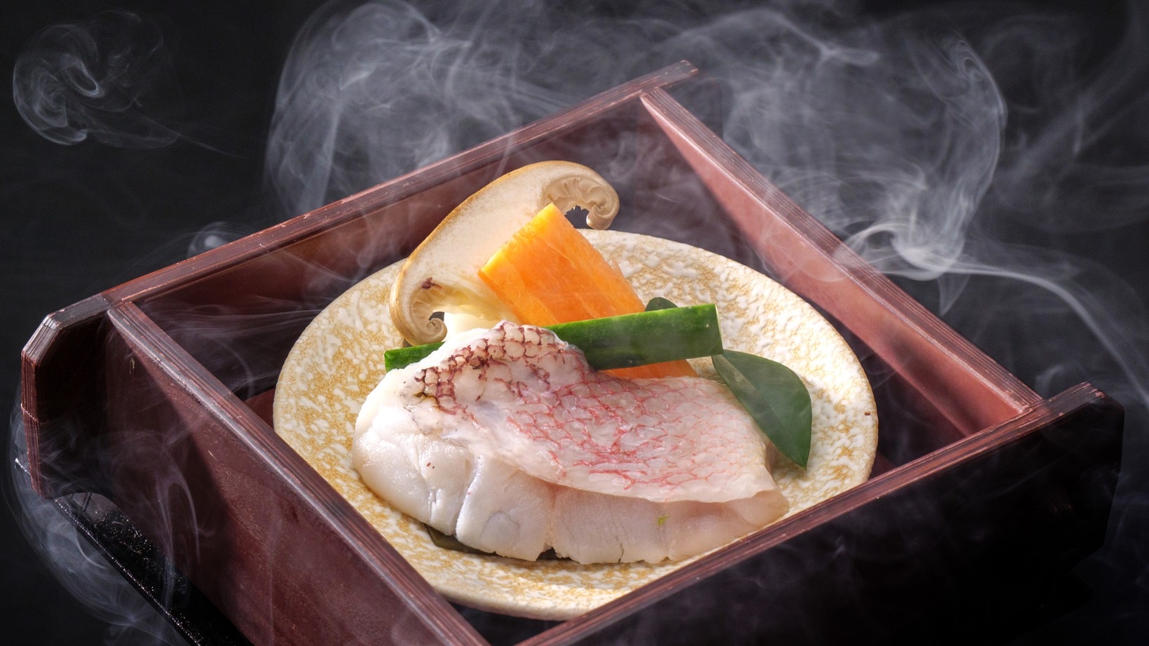 Ａ５認証近江牛ステーキ、夏河豚と瀬戸内鱧のしゃぶしゃぶ鍋　夏会席〜美麗〜