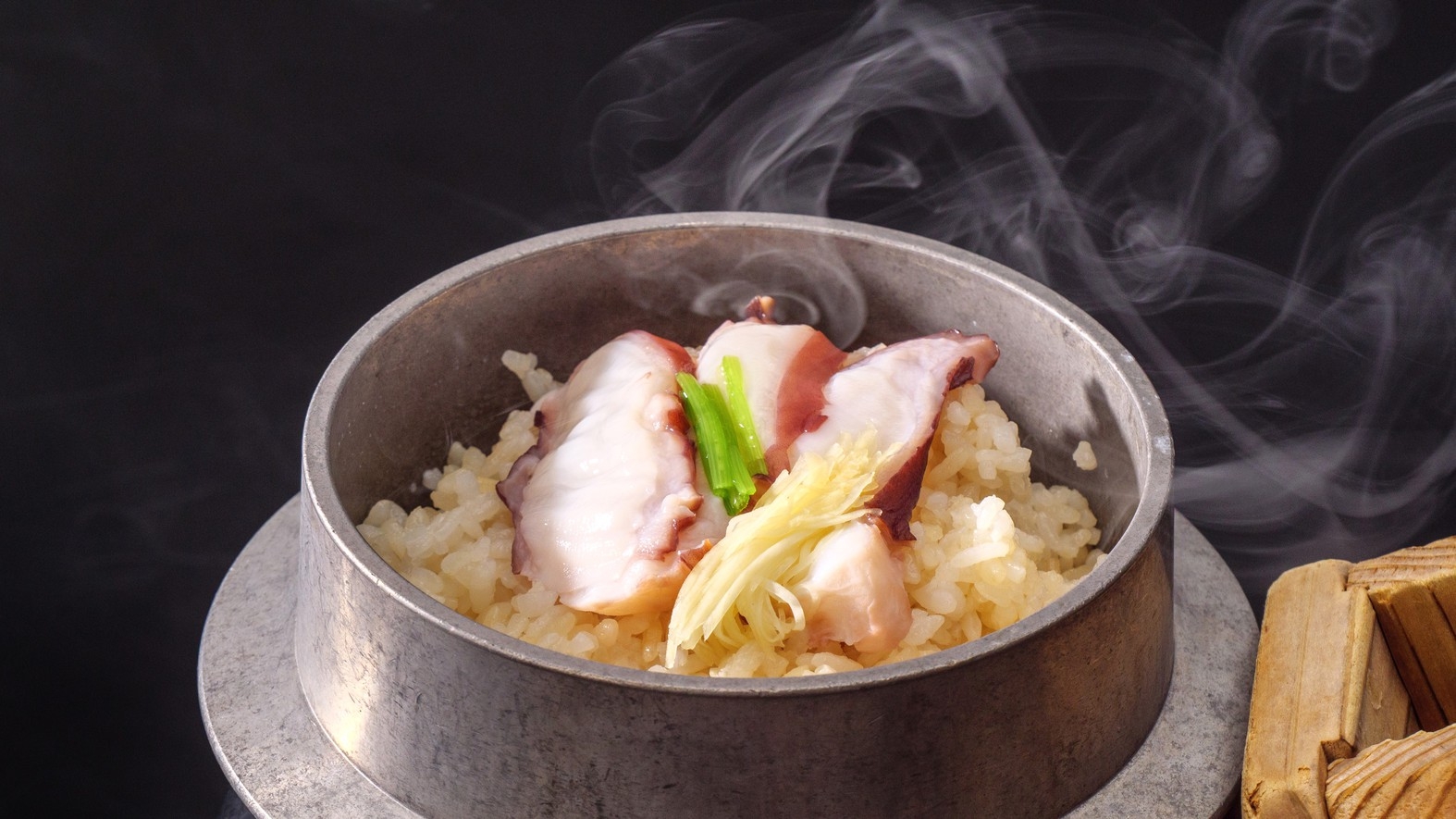 Ａ５認証近江牛ステーキ、夏河豚と瀬戸内鱧のしゃぶしゃぶ鍋　夏会席〜美麗〜