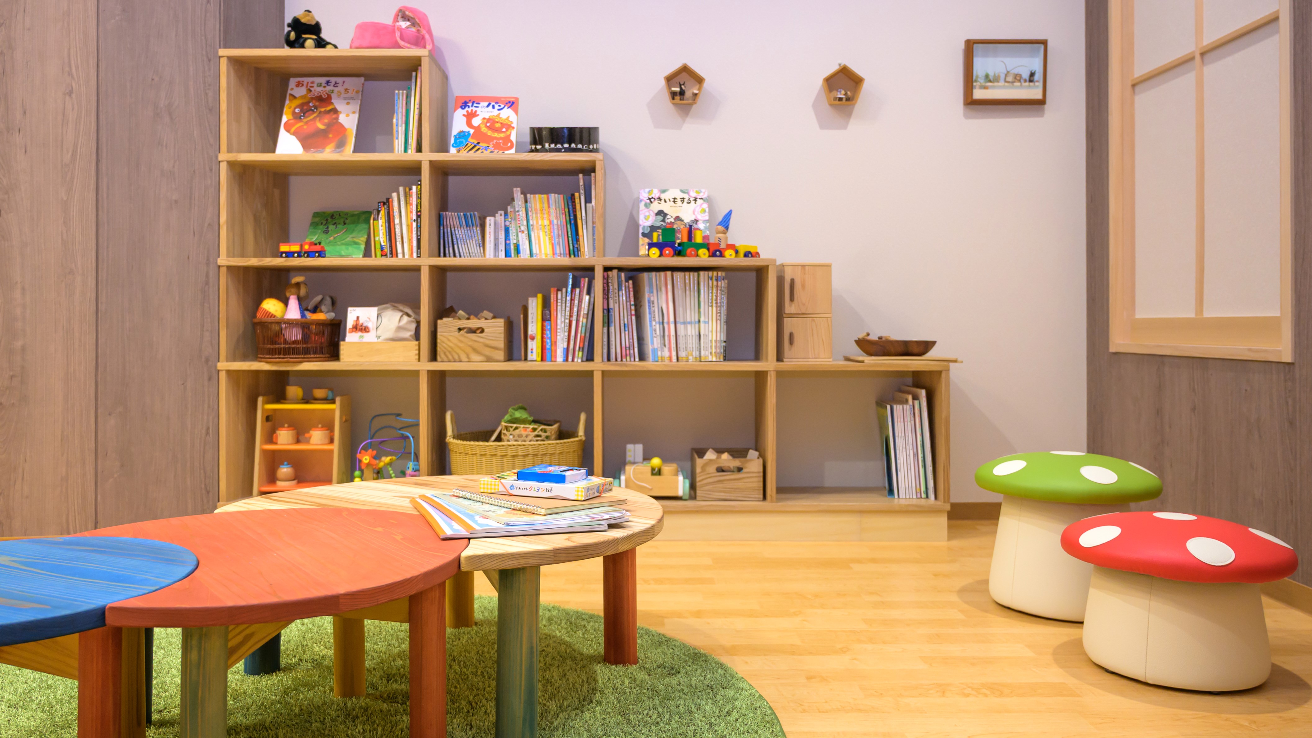 キッズルーム「ちいさな森」