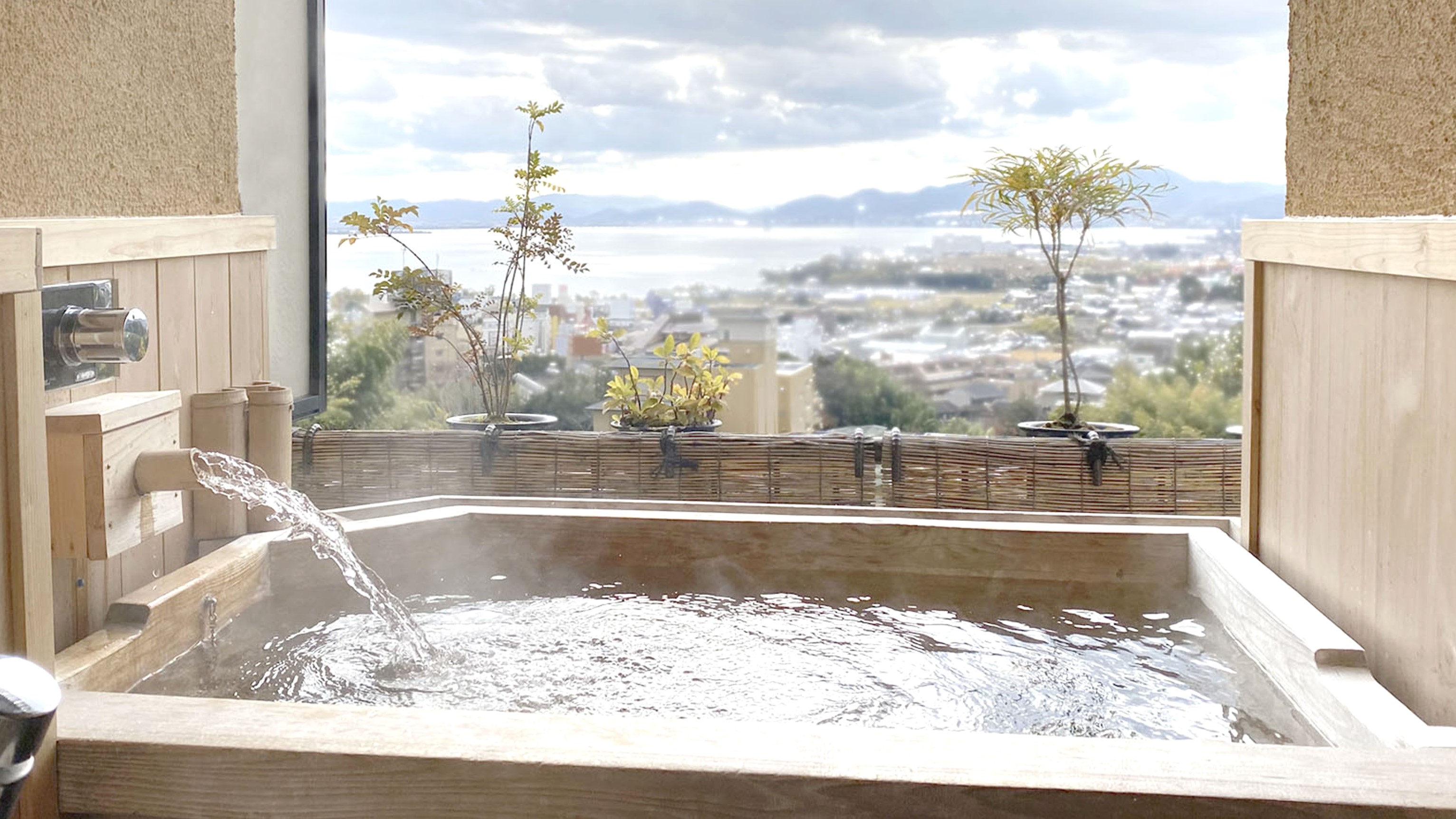 露天風呂付エグゼクティブ山野草【２～４階・禁煙】（一例）