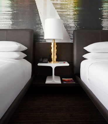 ダブルベッド2台