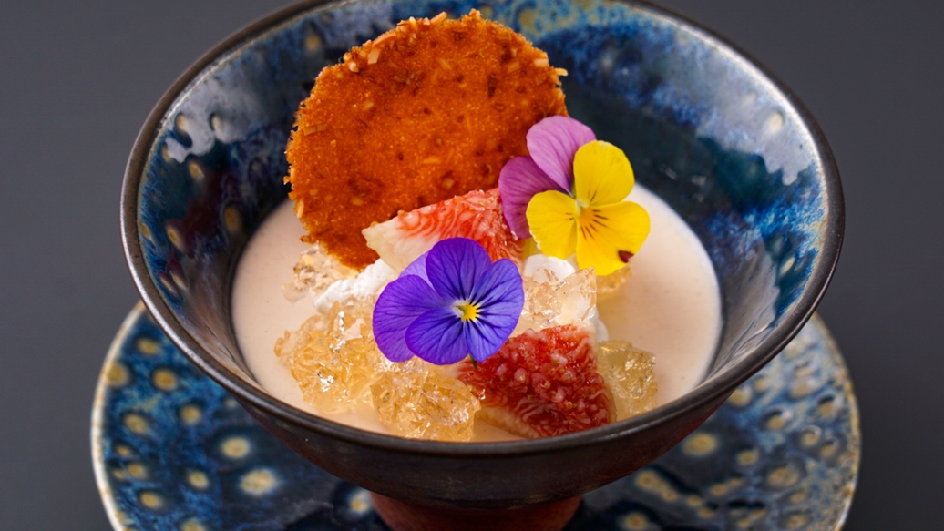 【夏の月の兎会席】伝統料理を五感で味わう＜夏穴子・戻り鰹たたき・マス手まり寿司・ホタルイカ沖漬＞