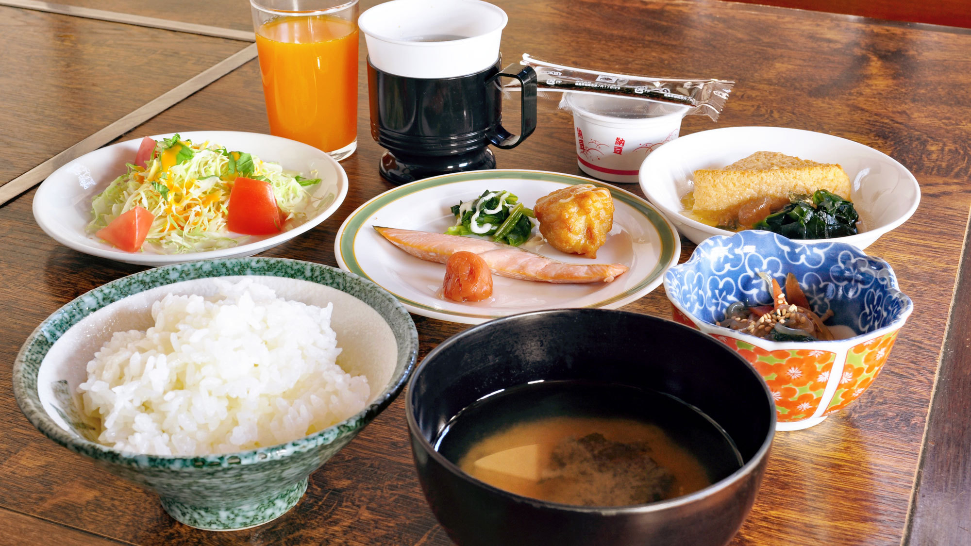 【朝食一例】日替わり定食形式でご用意いたします。
